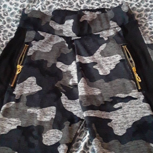 Army Pants with Golden Zippers - Picture 1 of 2